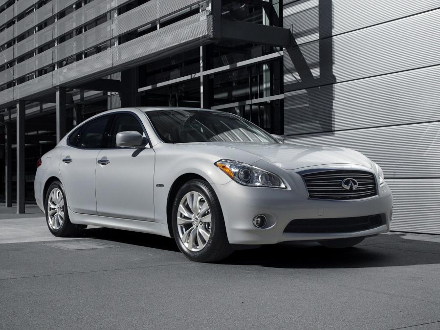 Infiniti M35h '2011
